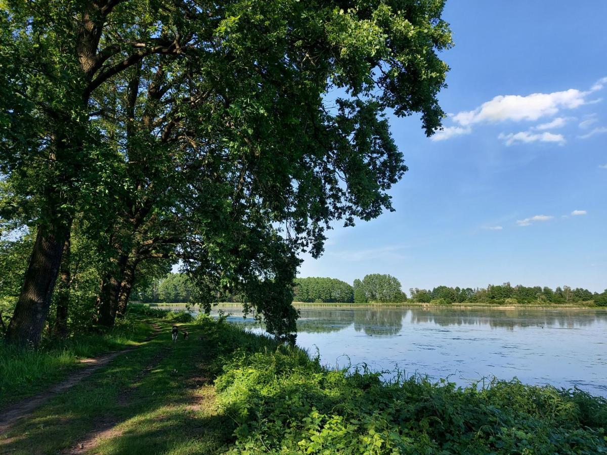 Pensjonat I Restauracja Hubertowka Милич Экстерьер фото